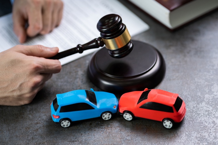 交通事故で弁護士特約が使えないケースとは？　対処法を弁護士が解説