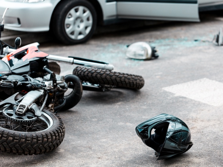 ひき逃げの示談金相場はいくら？　【ケース別】増額されるポイント